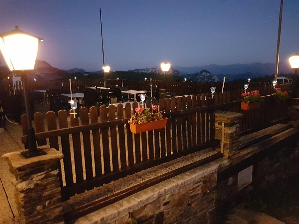 Hotel Berghof Tauplitzalm Bagian luar foto